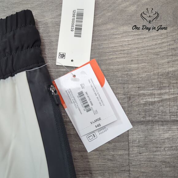 Sports Illustrated Drawstring Shorts Size XL - Picture 2 of 7